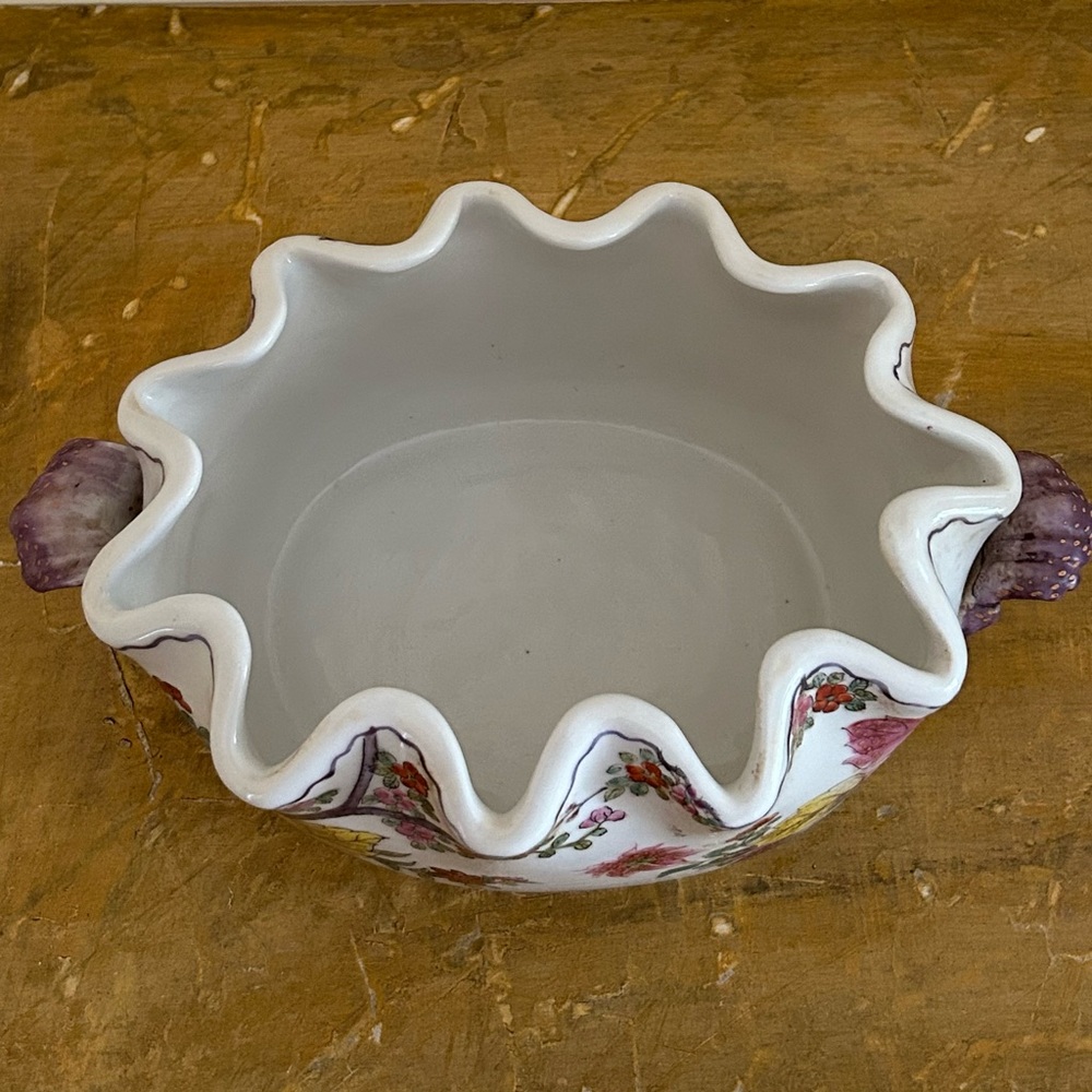 Beautiful Vintage Small Ceramic Floral Planter - Picture 4 of 8